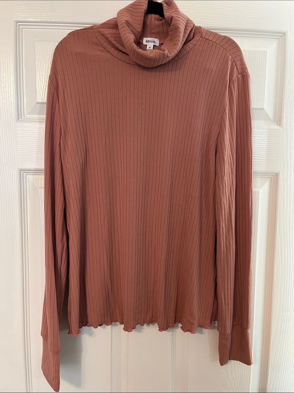 Kensie Dusty Rose Ribbed Turtleneck Long Sleeve Top